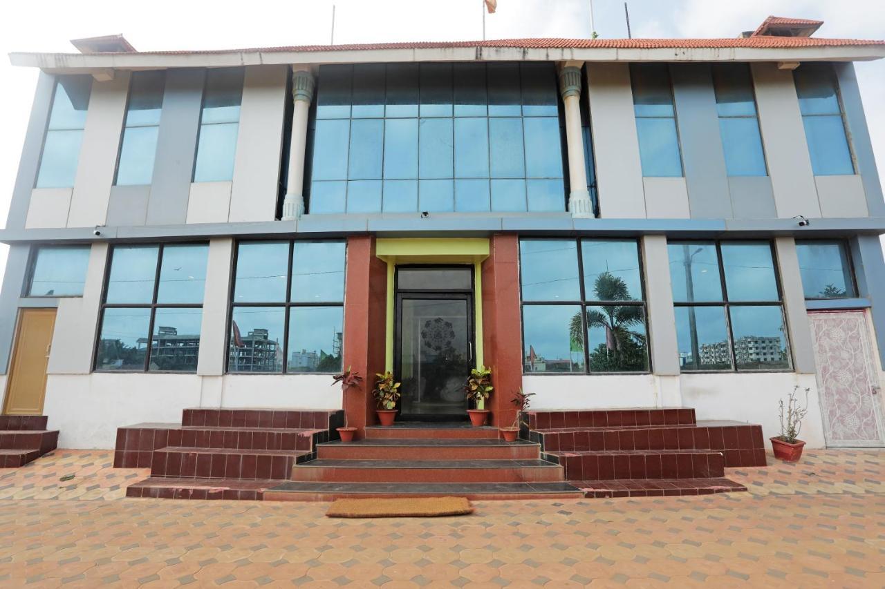 Oyo 3072 Royal Hotel 3*
